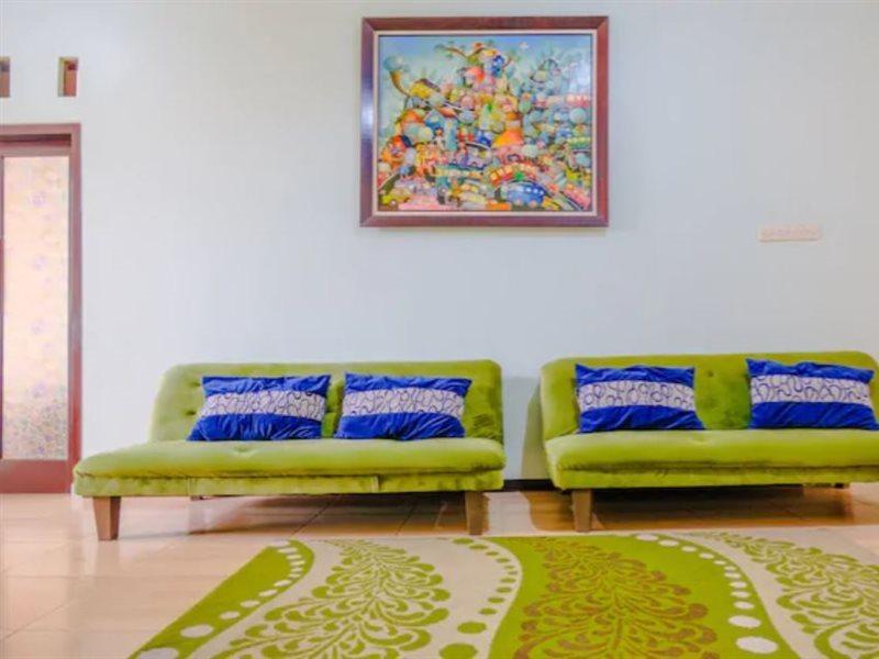 Oyo 2376 Tiara Family Residence باتو المظهر الخارجي الصورة