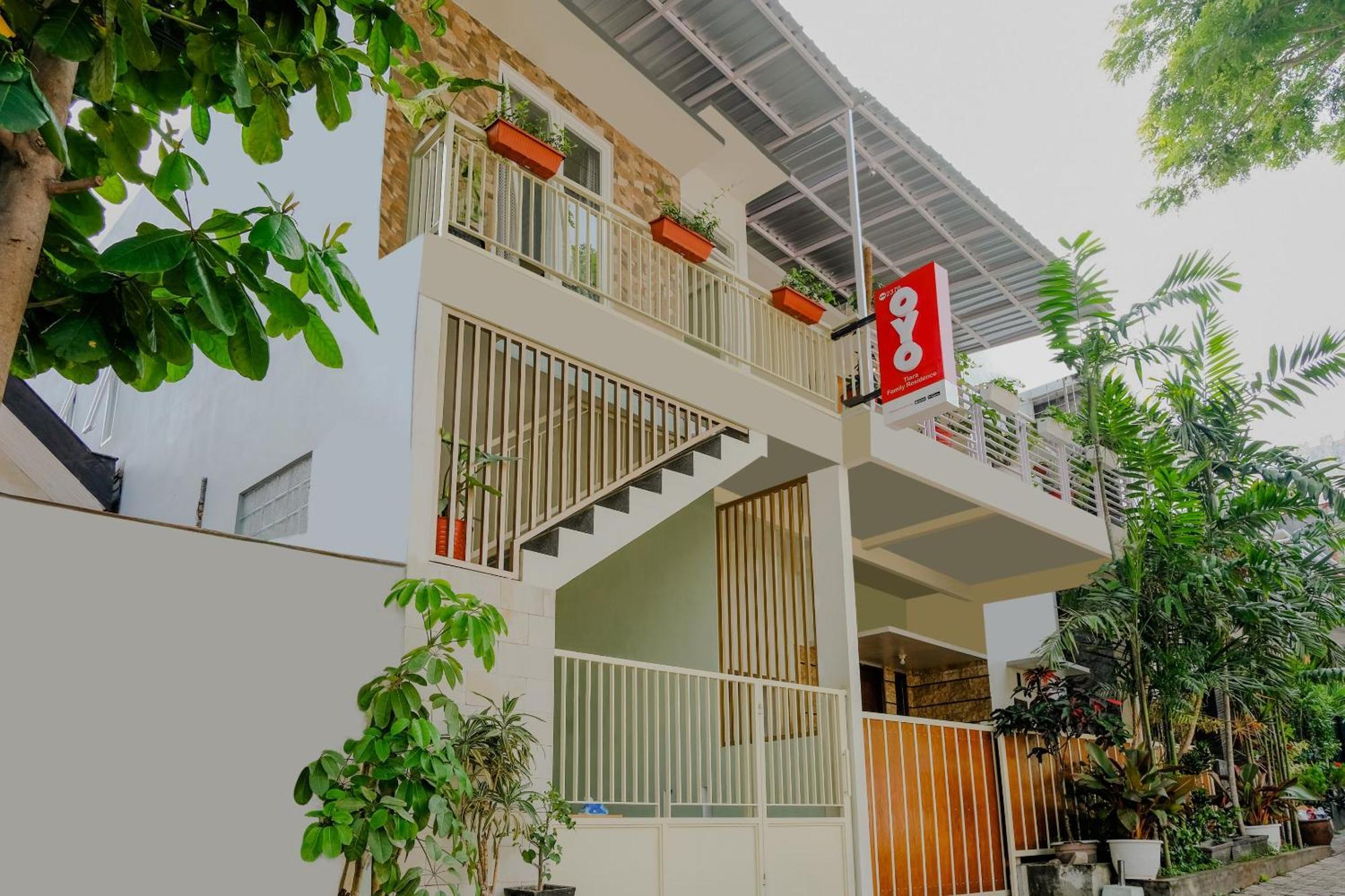 Oyo 2376 Tiara Family Residence باتو المظهر الخارجي الصورة